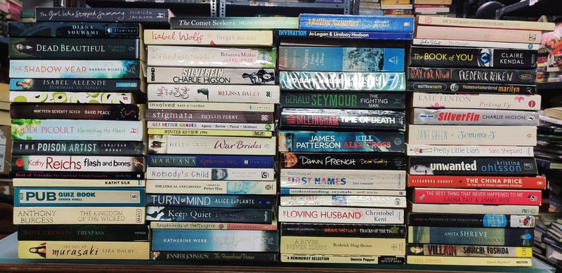 Big Box Sale | 10 Kg Box Full of Paperback Internation Romance Books | Contains 25-30 Assorted Romance Books | Free 15 Bookmarks