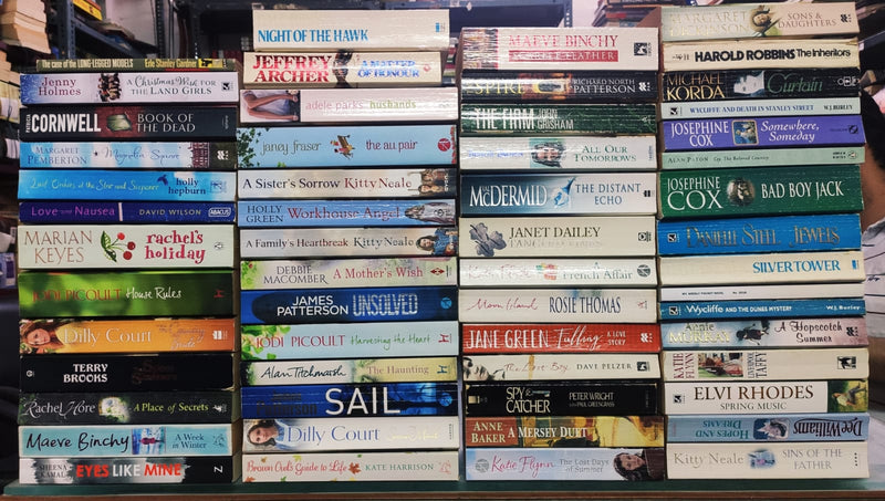 Big Box Sale | 10 Kg Box Full of Paperback Internation Romance Books | Contains 25-30 Assorted Romance Books | Free 15 Bookmarks